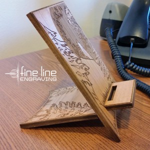 Wolf Phone Stand - Left Side - Fine Line Logo